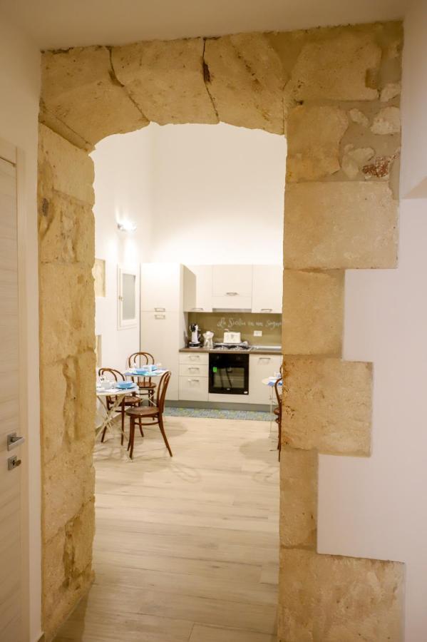 Bed and Breakfast La Sicilia In Un Sogno Сиракузы Экстерьер фото